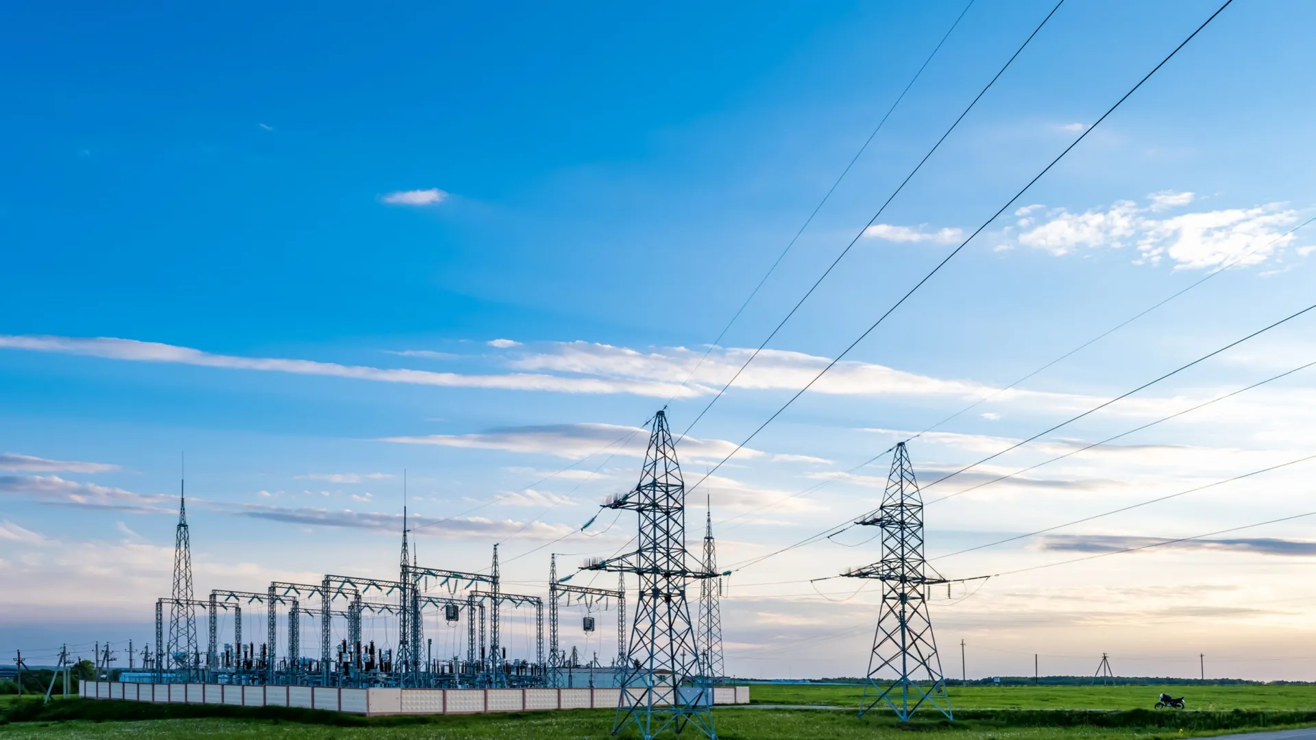 high-voltage-electric-pylon-towers-1980254630